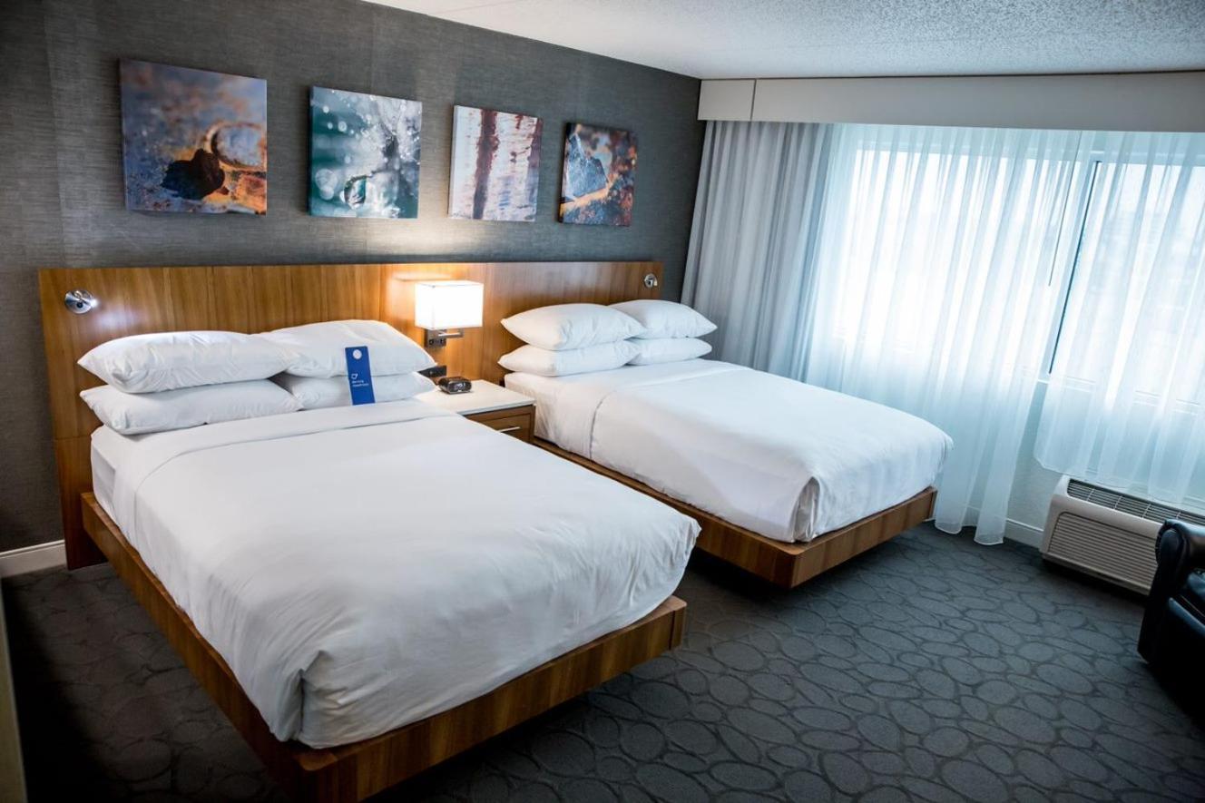 Delta Hotels By Marriott Fargo Esterno foto