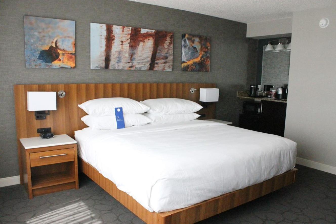 Delta Hotels By Marriott Fargo Esterno foto