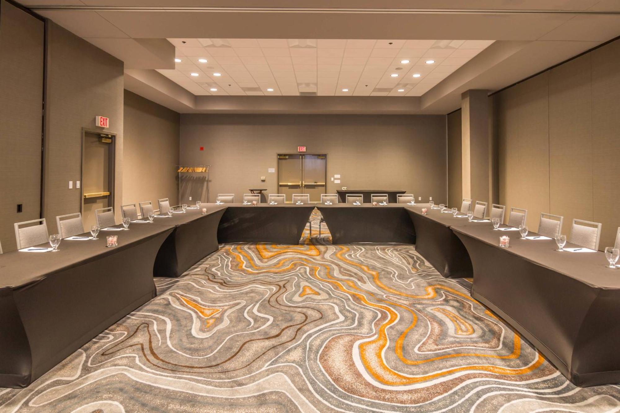 Delta Hotels By Marriott Fargo Esterno foto