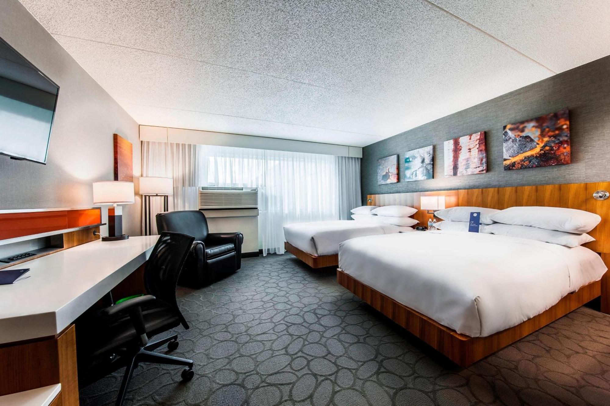 Delta Hotels By Marriott Fargo Esterno foto