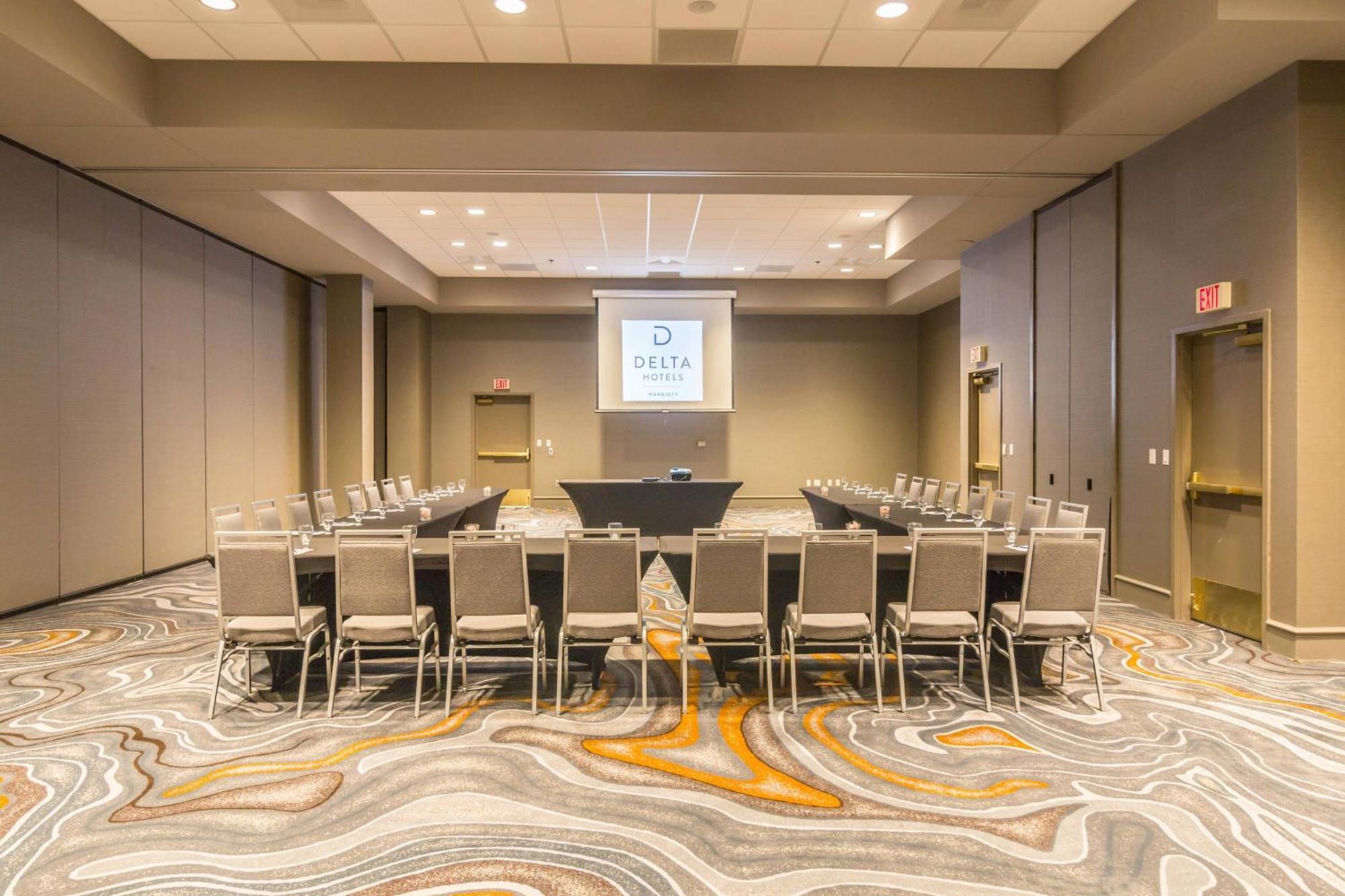 Delta Hotels By Marriott Fargo Esterno foto