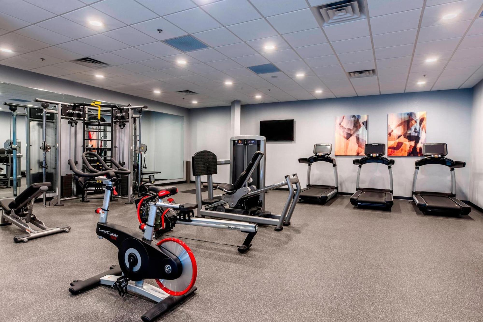 Delta Hotels By Marriott Fargo Esterno foto