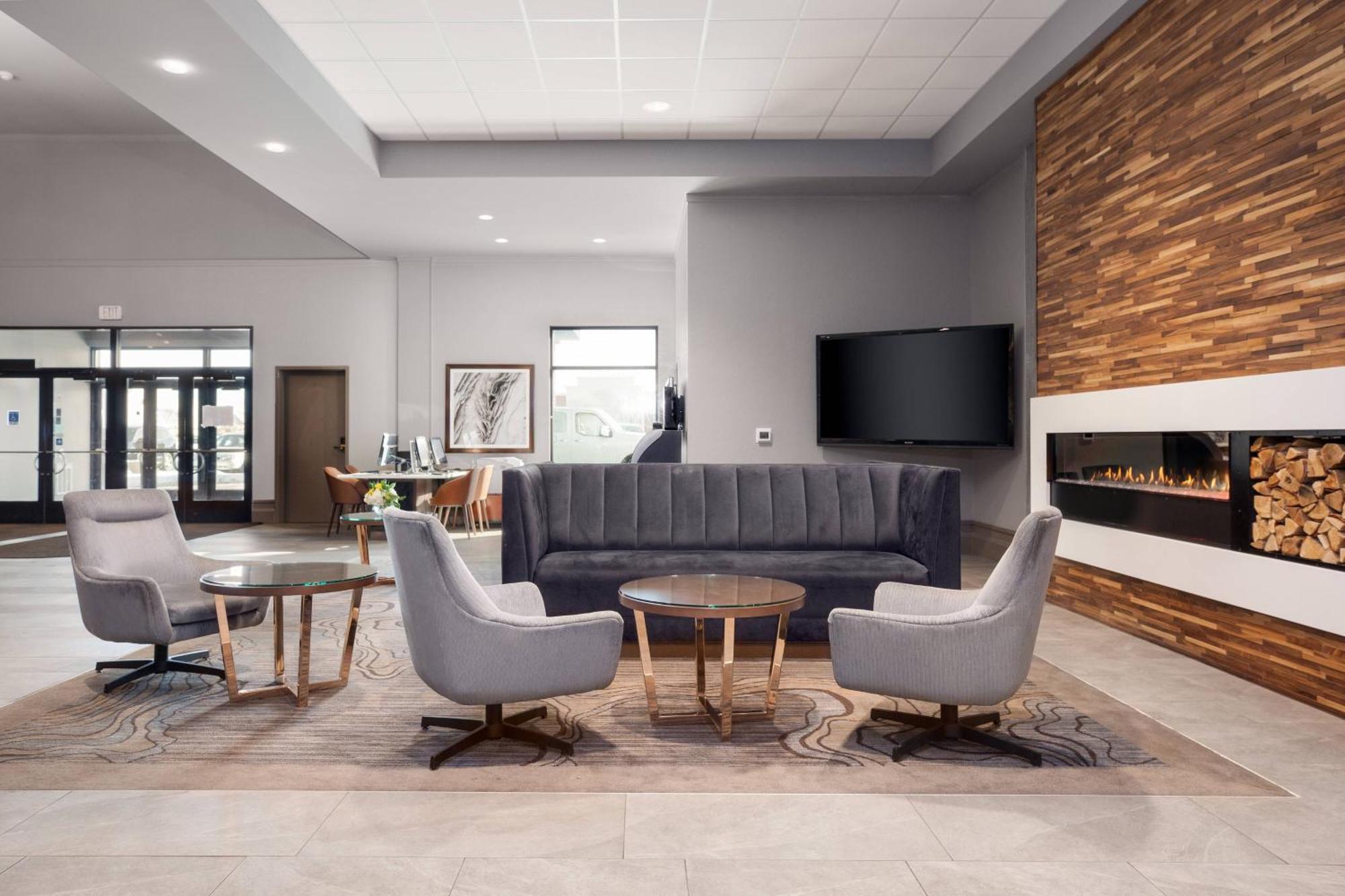 Delta Hotels By Marriott Fargo Esterno foto