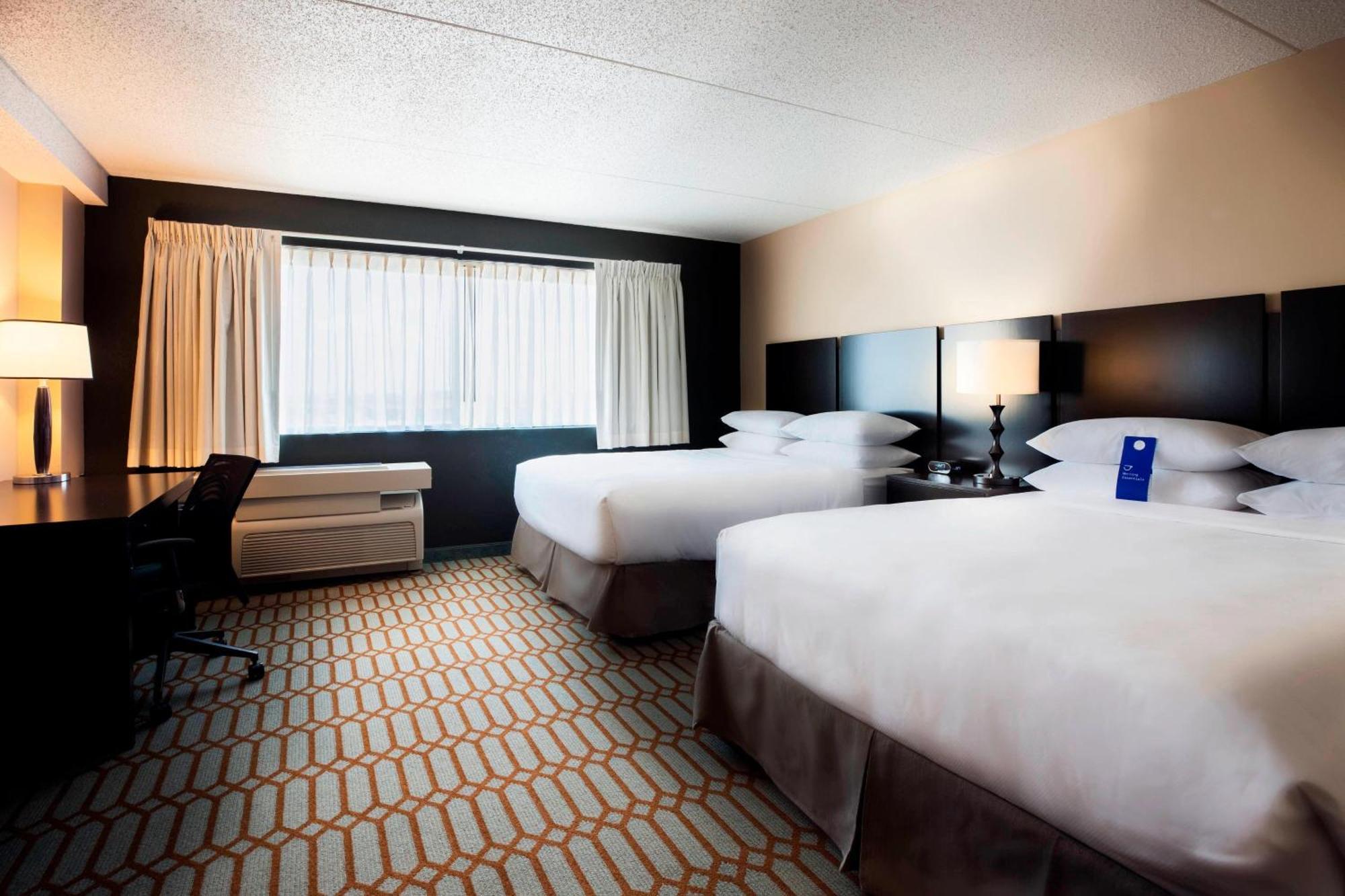 Delta Hotels By Marriott Fargo Esterno foto