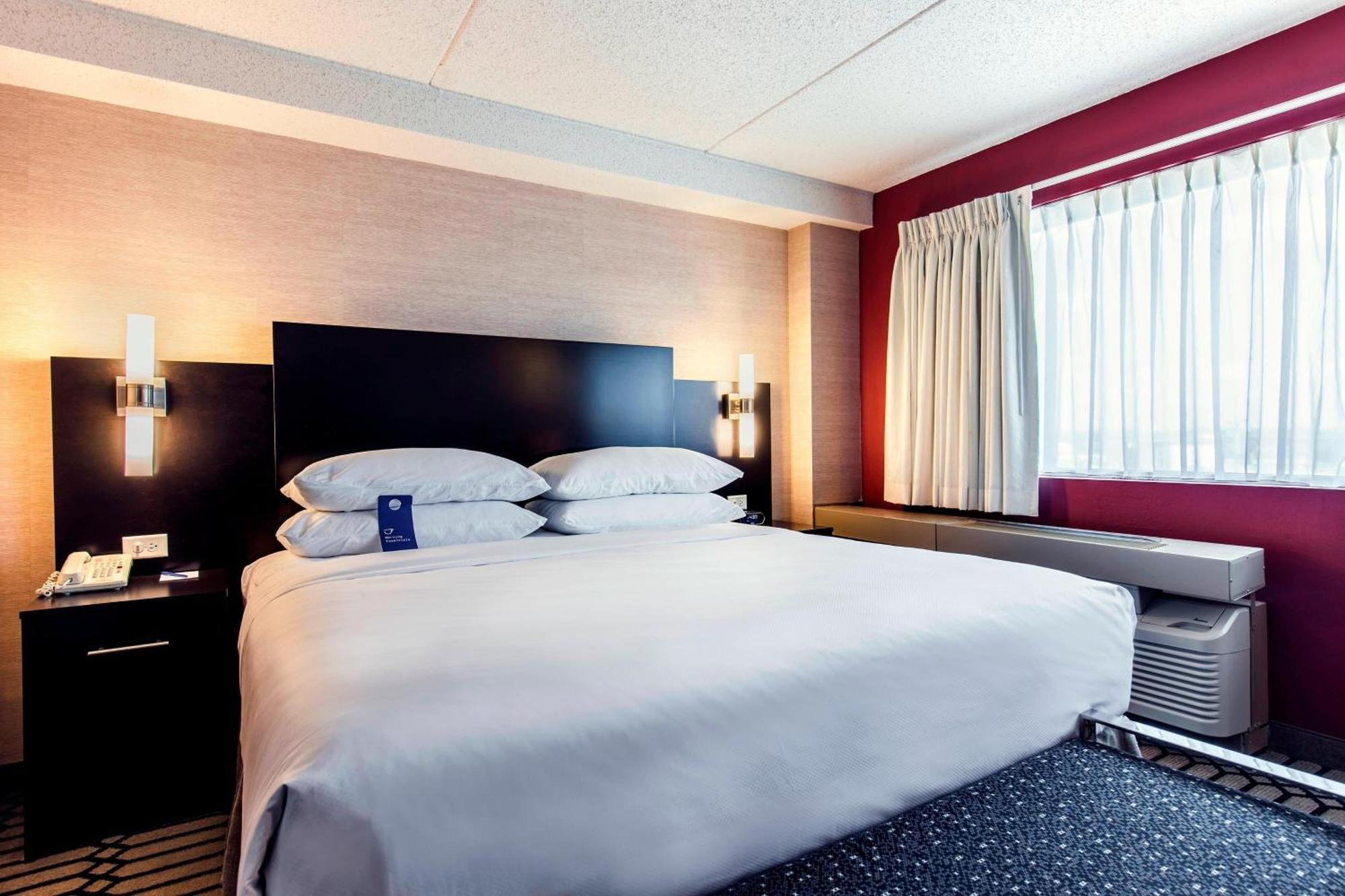 Delta Hotels By Marriott Fargo Esterno foto