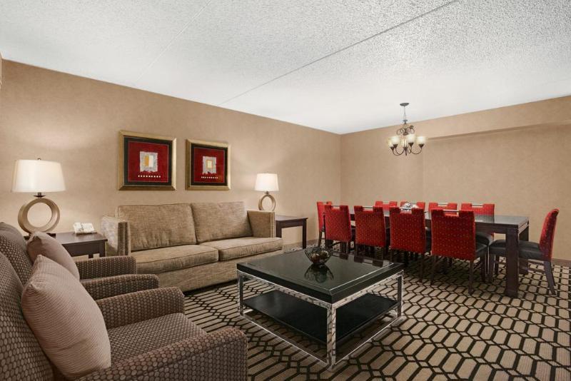 Delta Hotels By Marriott Fargo Esterno foto